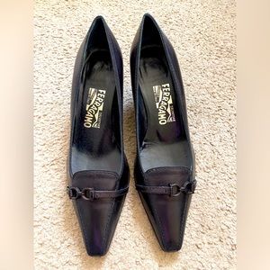 Dark purple almost black pumps. Super comfy.